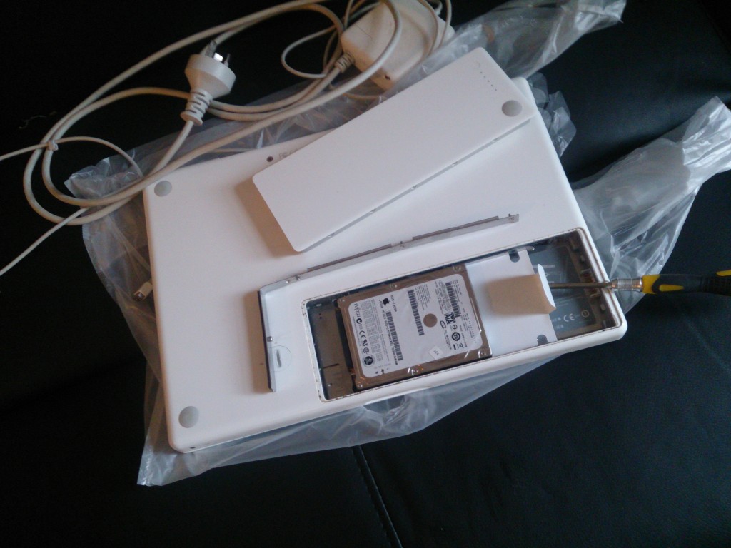 Classic Macbook with the hard drive removed