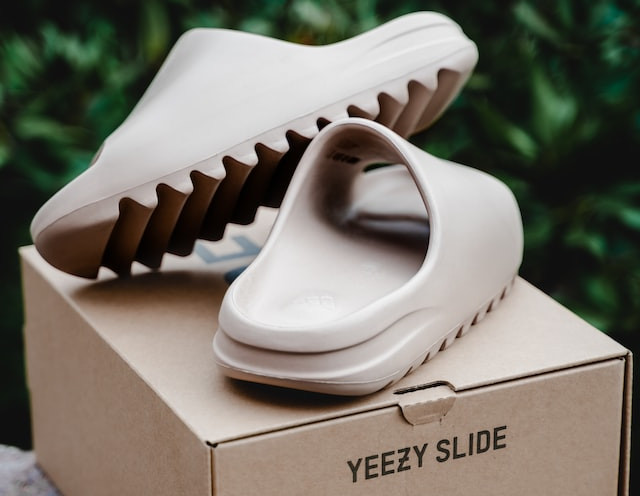 Yeezy Slide Shows