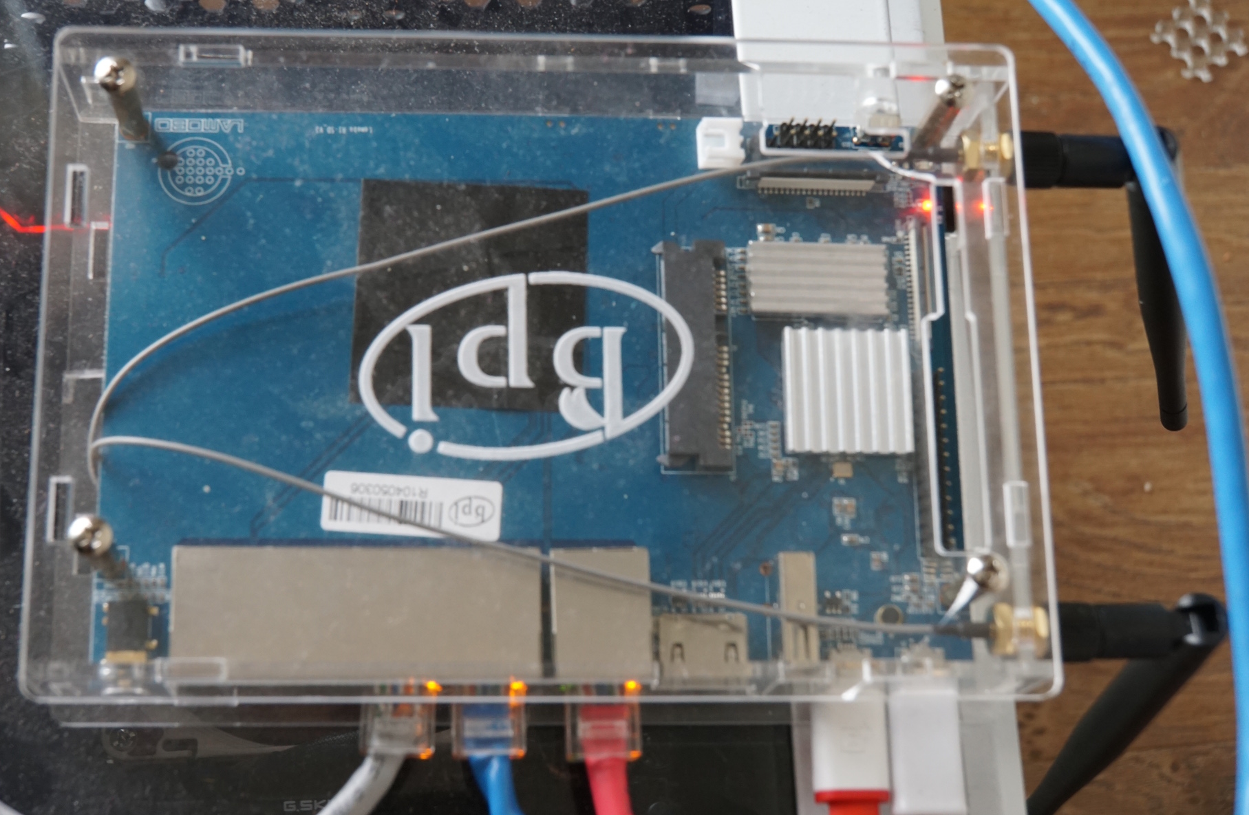 Banana Pi BPI-R1 with Enclosure