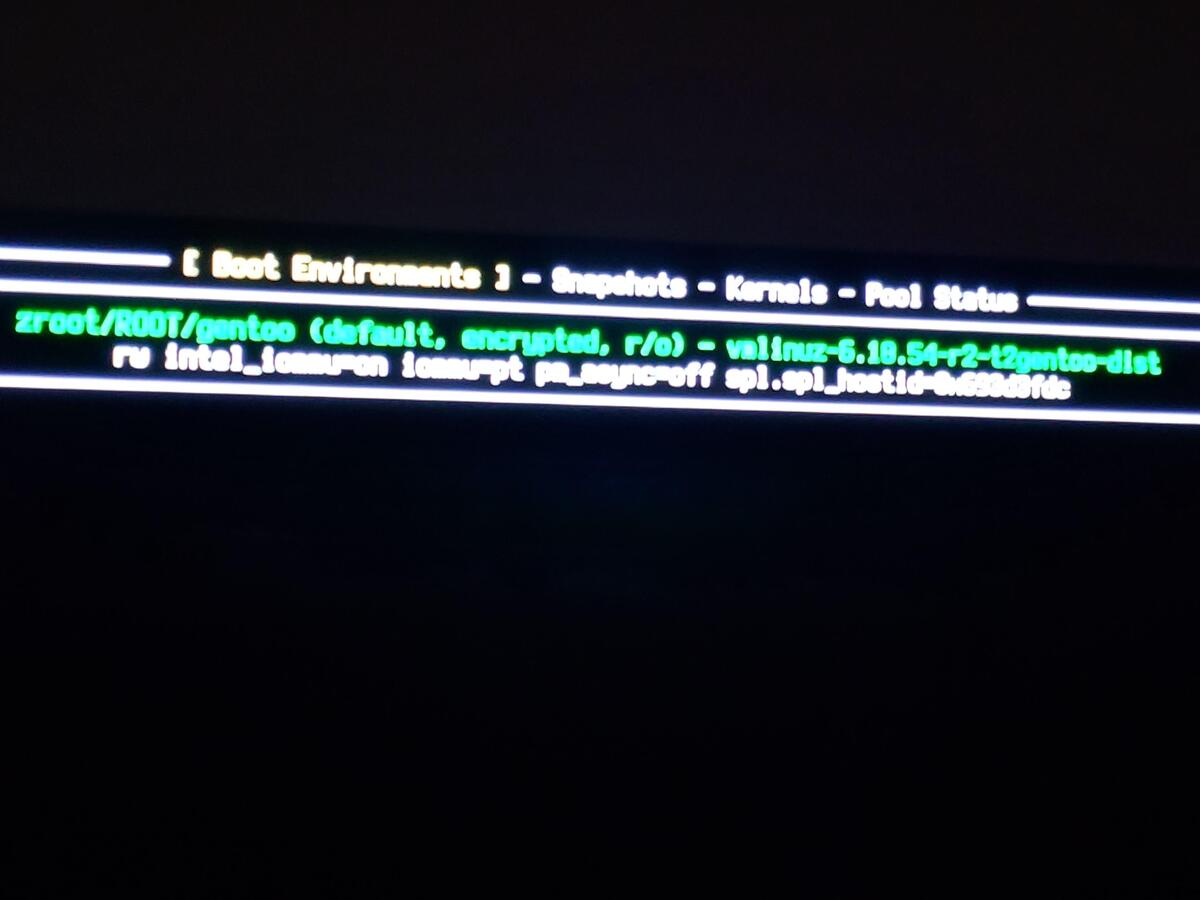 ZFSBootMenu kernel selection screen