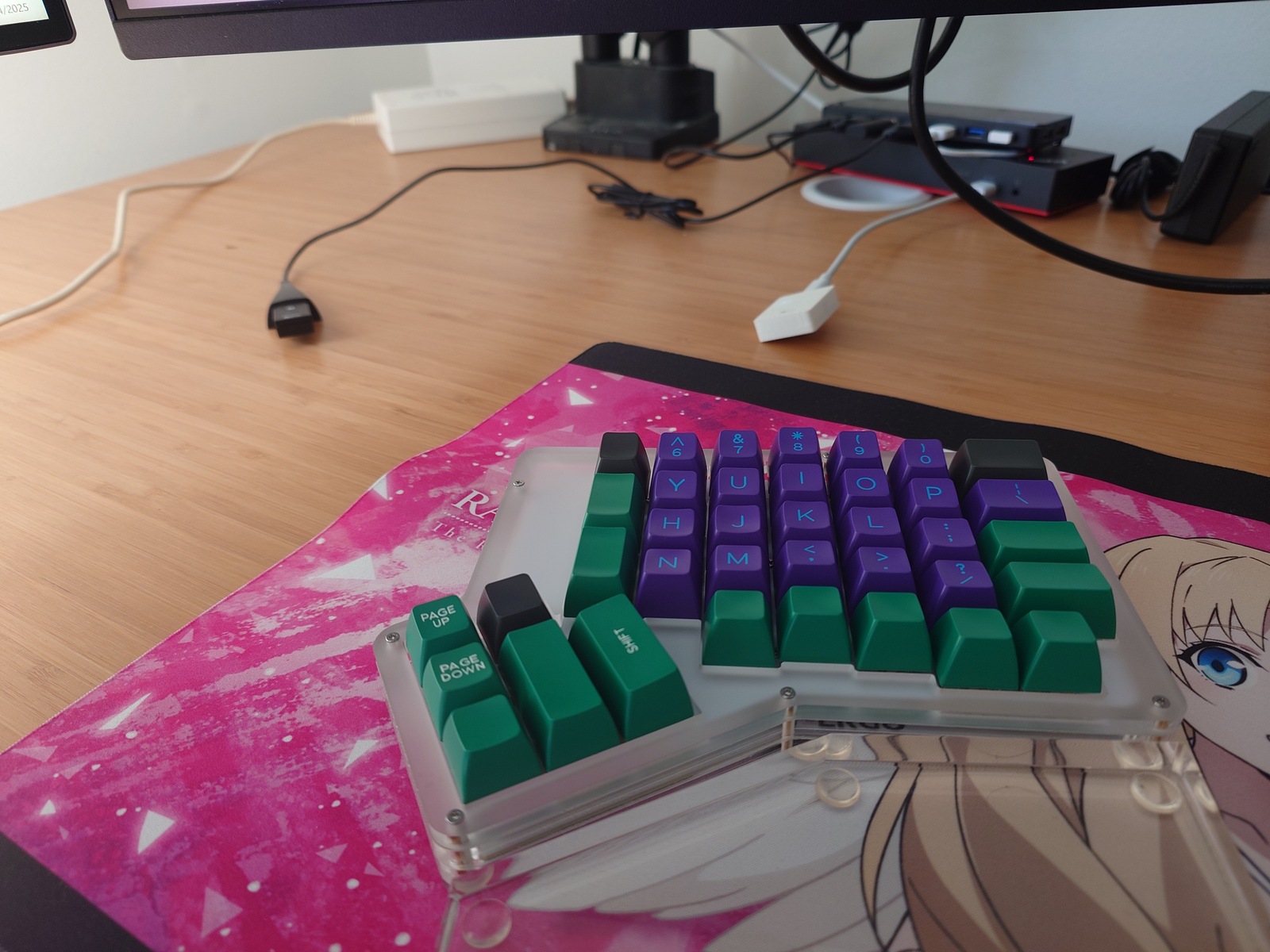 Right Half IF-Ergo Split Keyboard with R3 Shift Key in Thumb Cluster