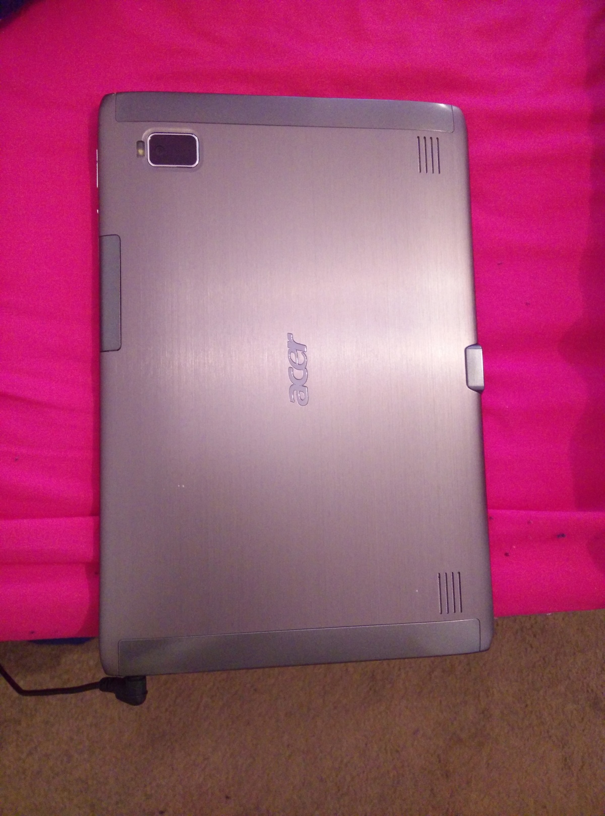 Acer Iconia A500 Back